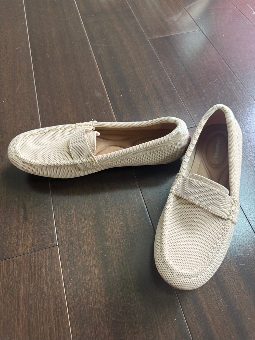 Amazon Slip-On Driving Loafers in Beige 39/8-8.5 Womens US size